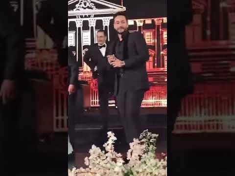 حمادة هلال يعني حلوين اوي للعروسين في فرحهم