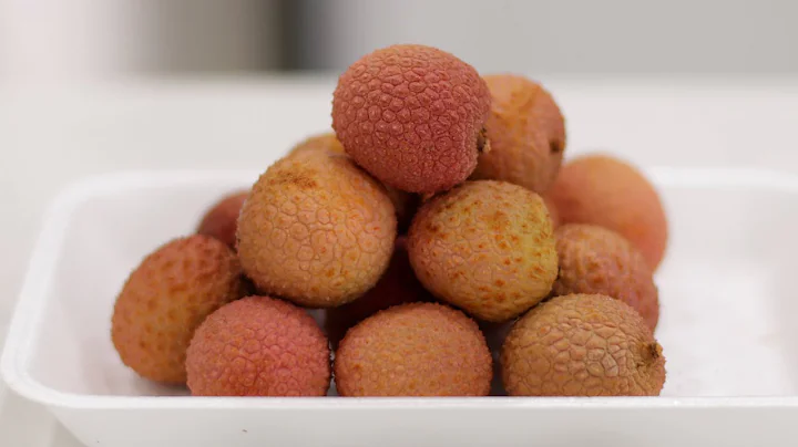 How to Eat Lychee | What Does Lichi Taste Like - DayDayNews