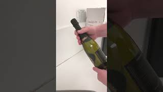 How to Open a Bottle of Sparkling Wine or Champagne. How to Open a Bottle of Sparkling Wine or Champagne.
