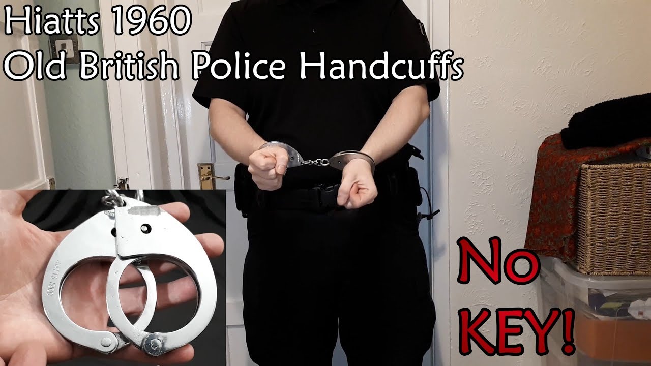 🔗🇬🇧 Hiatts 1960 Old British Police Handcuffs (No key :S but I still demoed them for you))