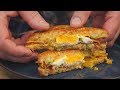 Grzanki z jajkiem i bekonem  sandwich /MCMUFFINS / Oddaszfartucha