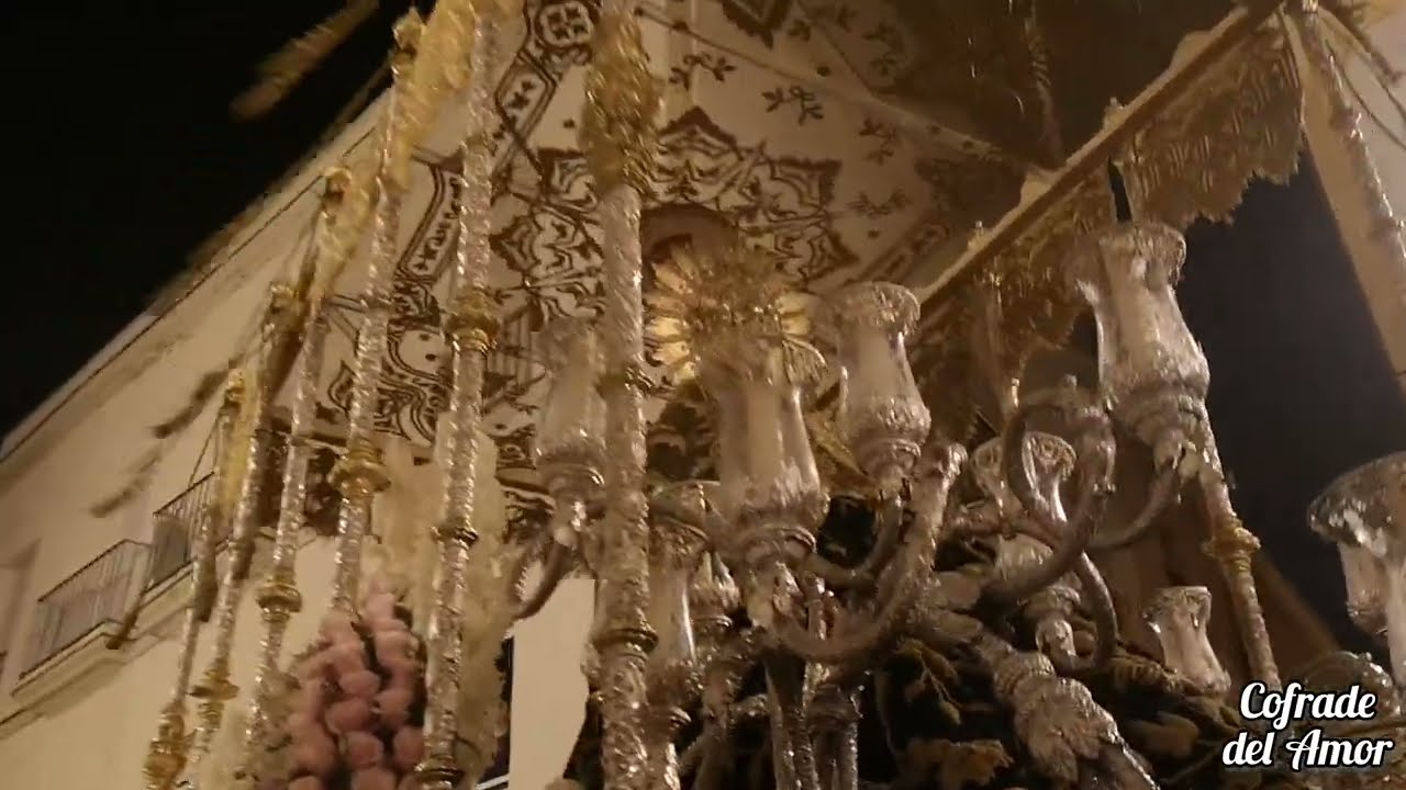 Dolores (Nazareno), salida y c/ Santa María, Jueves Santo Cádiz 2024