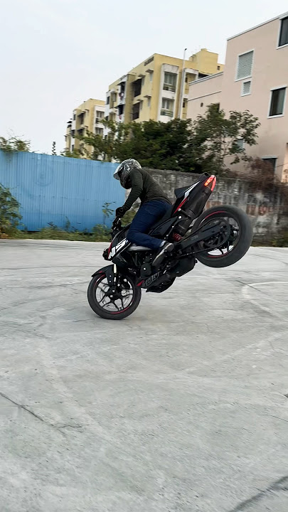 180 Turn on NS400z | Damboy | Stoppie | pulsar #damboy #ns400 #automobile #stuntrider