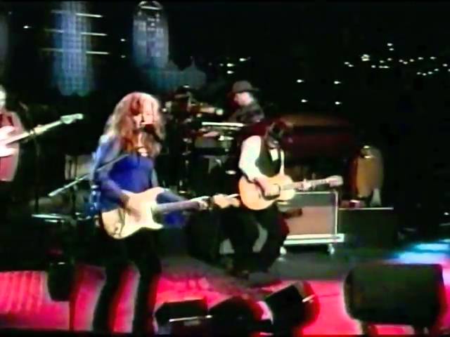 Bonnie Raitt - Gnawin' On It