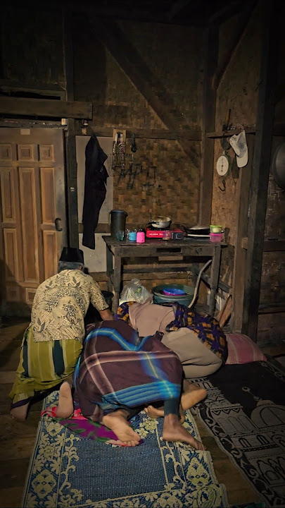tengah malam jumat kliwon saat tidur di dapur kampung dekat kuburan