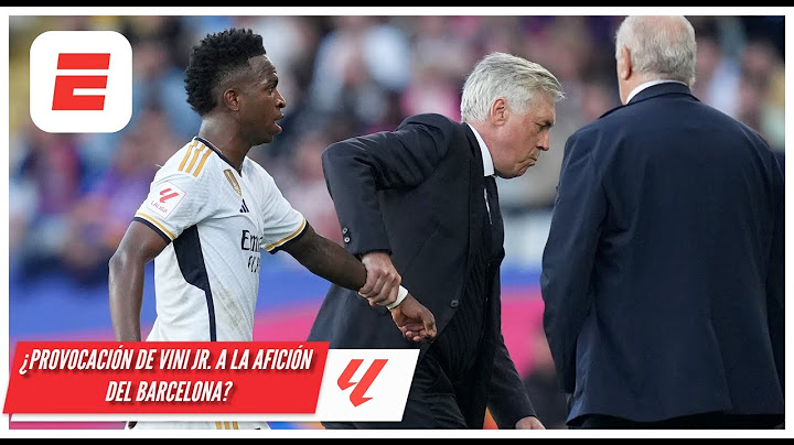 Vinicius Jr. provoca a la afición de Barcelona, es abucheado y Ancelotti lo reprende | LaLiga