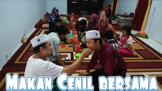 Makan Cenil bersama di Mberasan Banyuwangi