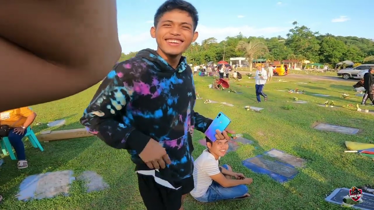 Undas - Bubble Gum Electric Shock Prank 😁