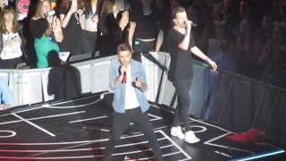 Diana- One Direction // London O2 (26th Sept)