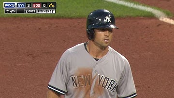 NYY@BOS: Gardner beats the throw for an RBI single