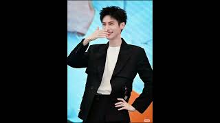 So handsome, so cute, and full of sunshine energy. ☀️Luo Yunxi #luoyunxi #หลัวอวิ๋นซี #罗云熙 #leoluo