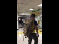 新宿駅で裸のおっちゃん わりとみんなスルーっていう 新宿駅 裸のおっちゃん 