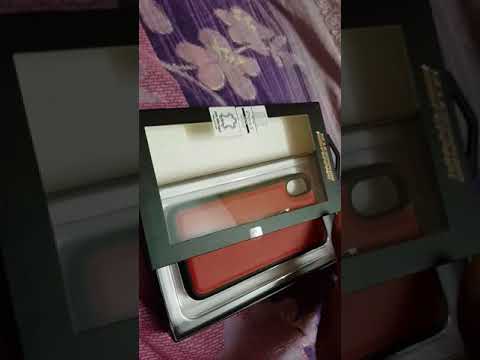 iphone-x-ferrari-case-leather-unboxing