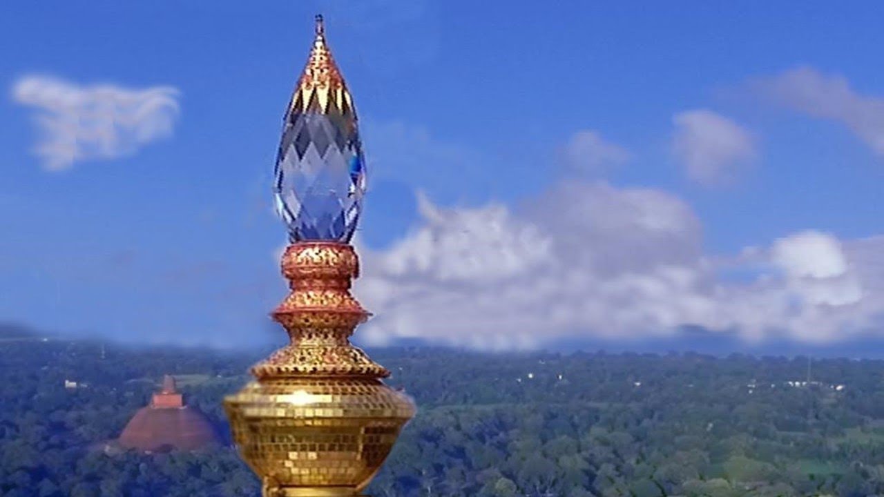 රුවන්වැලි මහා සෑ රන් පාදම සහිත නව චුඩා මාණික්‍යය පැළඳවීම | Golden Pinnacle Ruwanweli Maha Seya