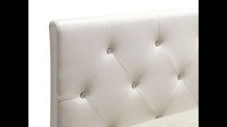 Mantua Modern Style White Finish Queen Size Leatherette Bed Frame Set
