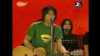 Membebaniku - Peterpan Launching OST Alexandria 2005 (Konser Menuggu Pagi) (HD)