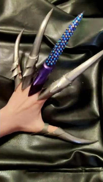 Titanium claws for K/DA all out Evelynn 💞