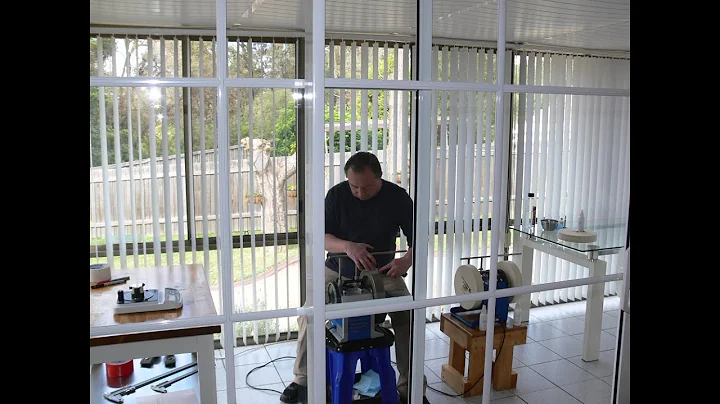 Spyderco in CPM s110v sharpening on Tormek (peep-show, no voice)