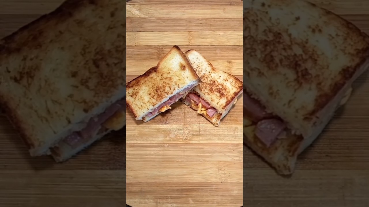 Egg Sausage Sandwich 