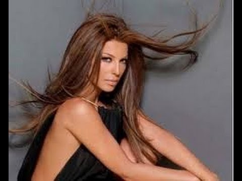 Κέλλυ Κελεκίδου -