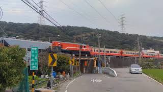 2023年3月31日-R37臺中港站調車遇到510次莒光號北上通過