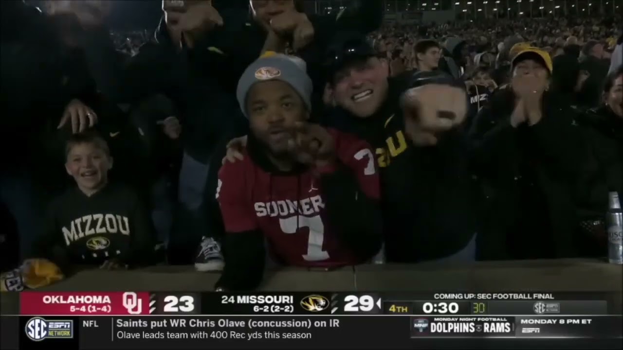 Zion Young Fumble Recovery - Oklahoma vs Missouri  Football