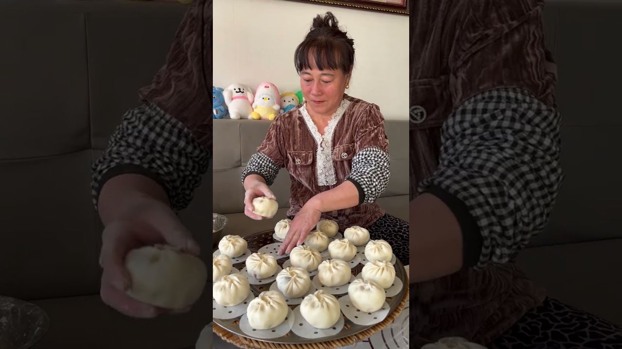 The soybean buns are extremely delicious