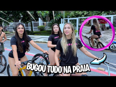 ELAS ANDARAM SÓ DE BIQUÍNI NAS BICICLETAS