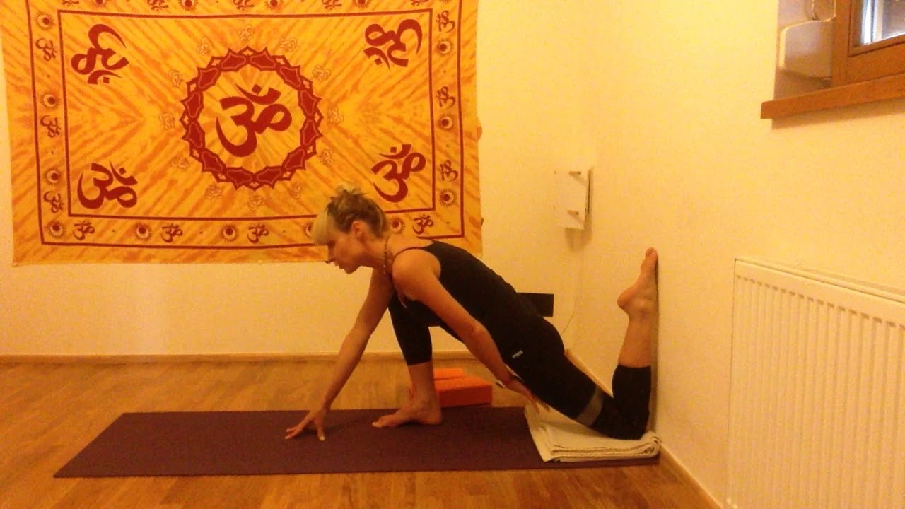 12+ Hanumanasana Prep Yoga Poses