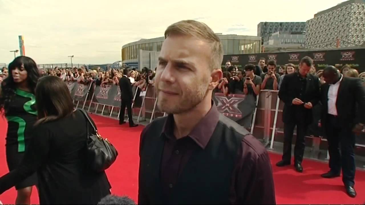 Сообщается, что руководство TOWIE хочет получить часть от внешних доходов актеров.