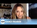Capture de la vidéo Carly Pearce Met Kelsea Ballerini In A Therapy Group | Siriusxm