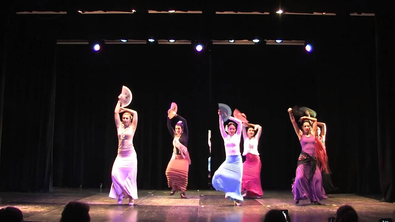 Guajira con abanico. Fiesta 19.12.2015