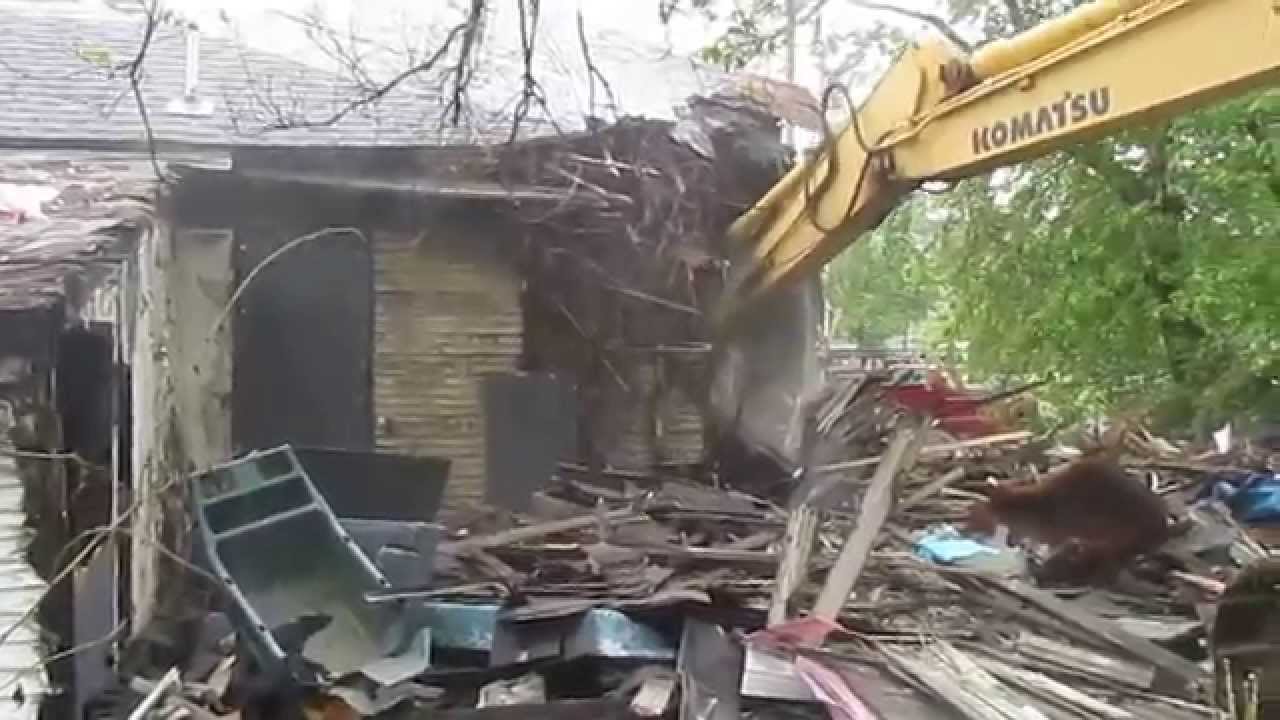 Abandoned House in East Dayton, Ohio Demolition. Part 1 YouTube