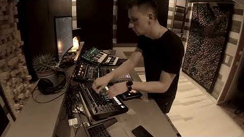 Techno Sunday Session 005 // Roland Mx1, Tb-3, System1, Tr-8s