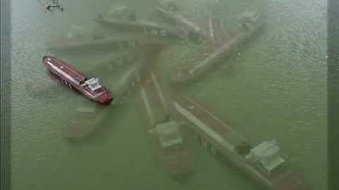 Turning with Schilling rudder - Port Revel Shiphandling