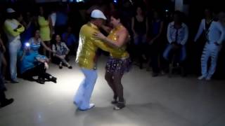 Oscar y Liliana.....campeones del concurso de baile.