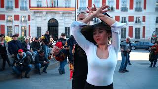 Gerardo Morales Y Madian Carrilo - Lejos Toby Love En España