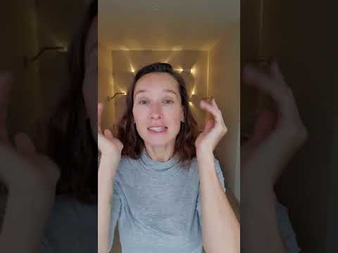 Как взбодриться? | Лимфодренажный массаж лица за 3 минуты #Shorts