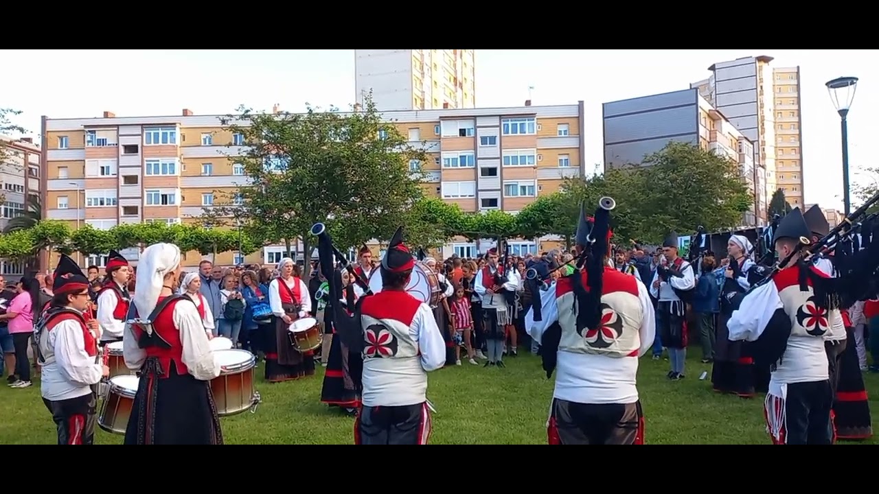 Banda de Gaites Villa de Xixón - Parque de La Urgisa - Xixón