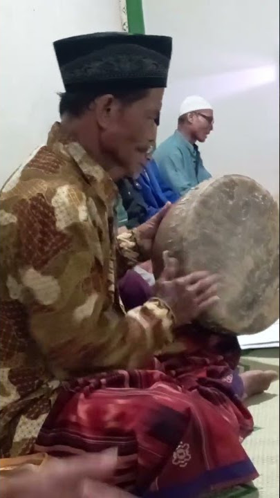 Beliau juga suhu nya. Sholawat Jawa Kuno.