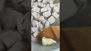 Trocitos de carne en salsa tatemada 🫰🏻#comidafacil # shorts #youtubeshort #youtubechannel