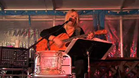 Michelle Dravis - One of Us - Cover