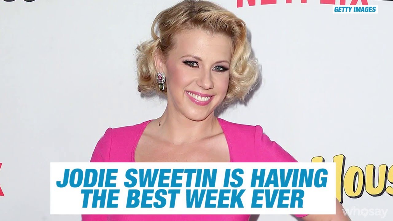 Jodie Sweetin as Stephanie Tanner Has The Best Moves on 'Full House