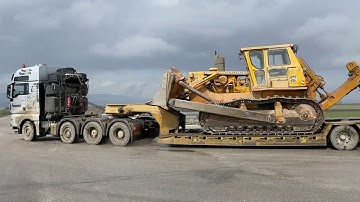 Transporting The Caterpillar D9H Bulldozer - Fasoulas Heavy Transports