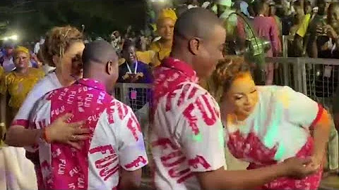 See how Fans & K1 Wife Emmanuella Welcome K1 D Ultimate wasiu Ayinde Live