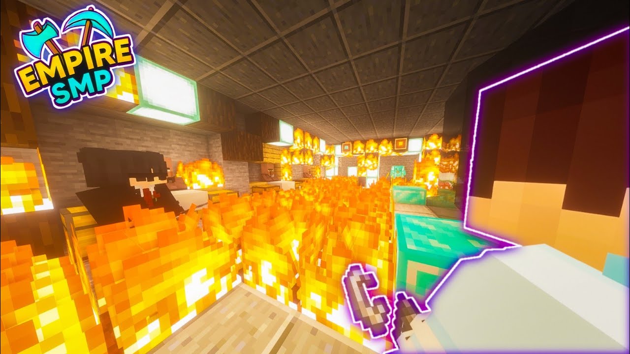I destroyed the deadliest player's base in this lifesteal smp ...