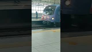 LRT Line 2 2000 Class TS#17 - Arriving Marikina-Pasig Station (bound for Recto)