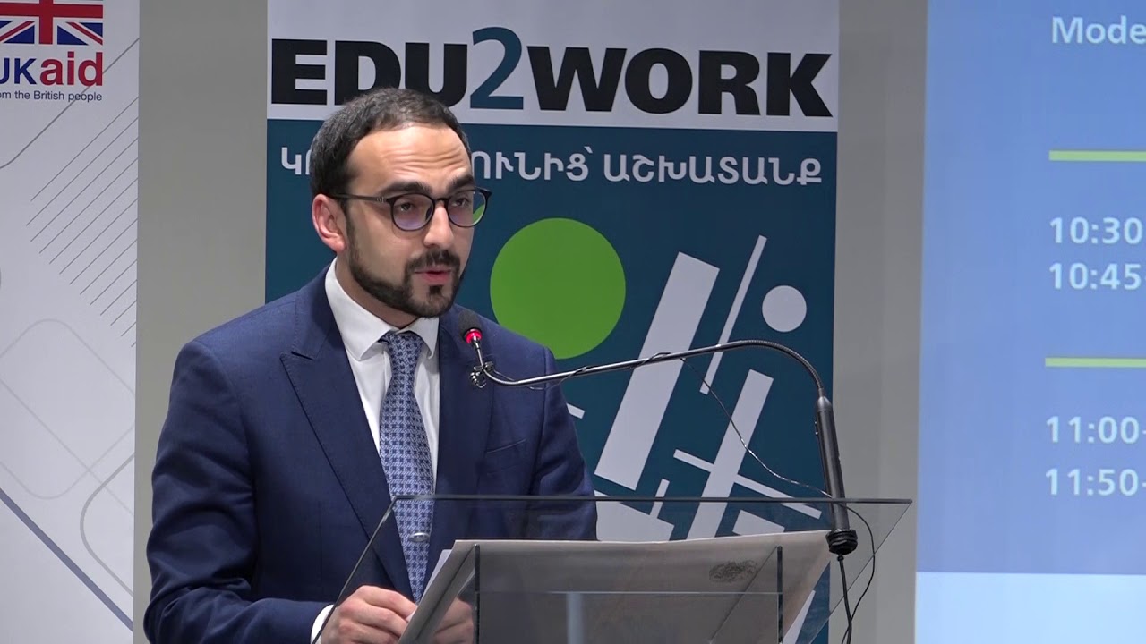 мирский замок Կարևոր է աշխատաշուկա մուտք գործողին սովորեցնել քննադատելու, թիմում աշխատելու հմտություններ.Ավինյան