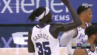 WENYEN GABRIEL HITS THE BUZZER BEATING THREE OFF A STEAL TO END THE 1ST QUARTER 🤯