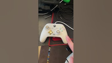 Pressing the X button on my Xbox controller